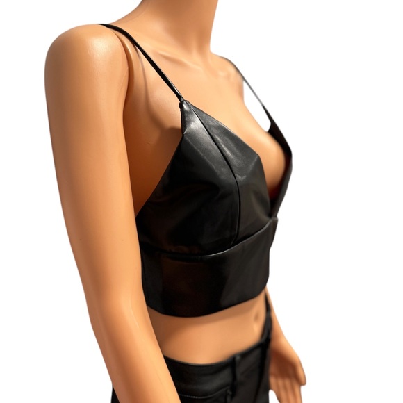 HOUSE OF HARLOW 1960 Vegan Faux Leather Bralette Black Crop Top NWT 8 - Picture 3 of 9